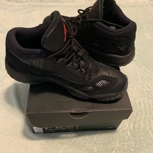 Air Jordan 11 Retro Low BG